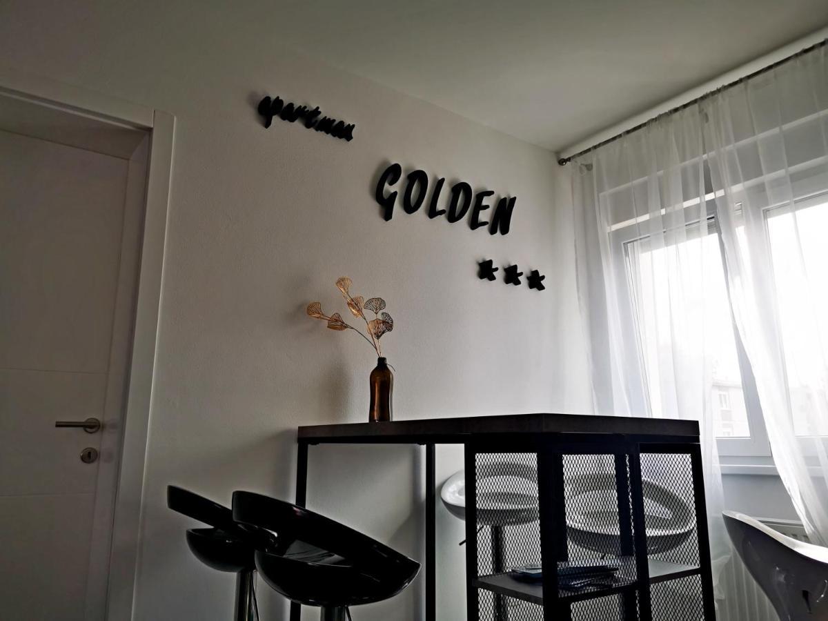 Апартаменты Golden - Self Check In Осиек Экстерьер фото